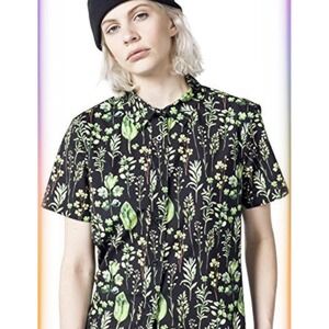 Wildfang Women Button Up Size M Floral Cotton Short Sleeve Collared Funky Comfy